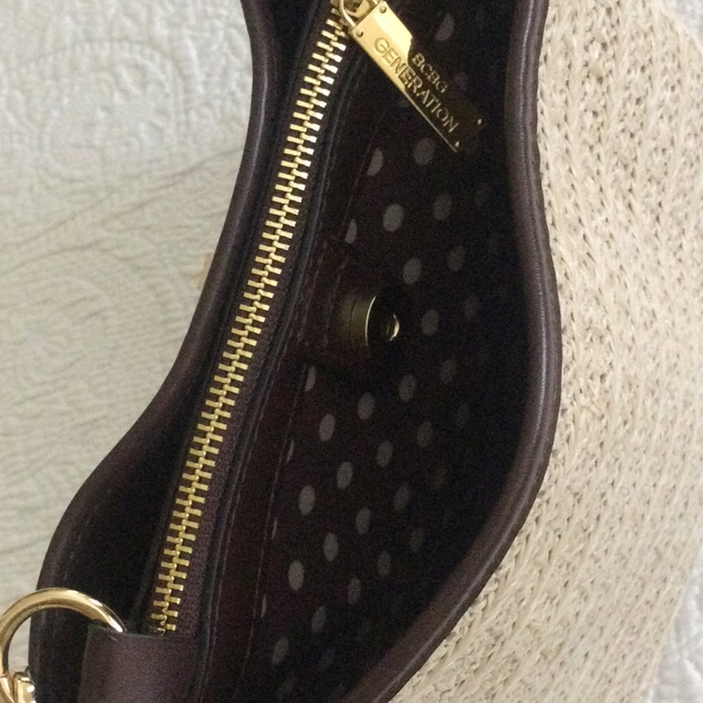 Woven Straw Crossbody Bag with Dark Brown Trim - Picture 5 of 7